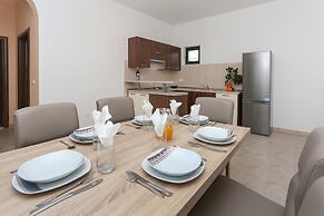 Sunny Elegant Apartments in Trogir