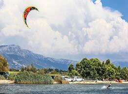 Trogir Comfortable Apartment With Terrace