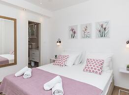 Scenic Elegant Trogir Villa With Pool