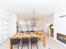 Scenic Elegant Trogir Villa With Pool