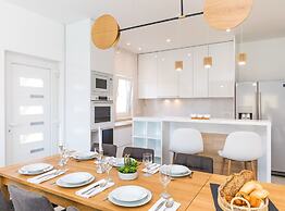 Scenic Elegant Trogir Villa With Pool