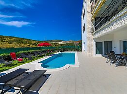 Scenic Elegant Trogir Villa With Pool