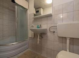 Beachfront Holiday Home With Hot Tub, Terrace, and Sea Views in Vinišć