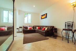 Spacious Villa with Pool, Soccer and Cricket Field