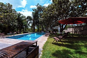 Spacious Villa with Pool, Soccer and Cricket Field