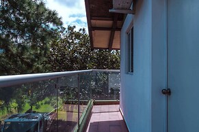 Spacious Villa with Pool, Soccer and Cricket Field