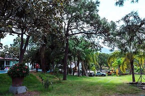 Spacious Villa with Pool, Soccer and Cricket Field