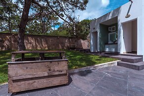 Spacious Villa with Pool, Soccer and Cricket Field