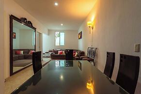 Spacious Villa with Pool, Soccer and Cricket Field