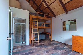 Spacious Villa with Pool, Soccer and Cricket Field