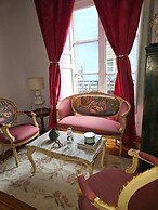 Room in Apartment - Beautiful and Large Room in The City Centre