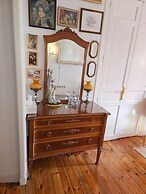 Room in Apartment - Beautiful and Large Room in The City Centre
