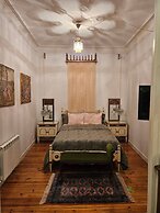 Room in Apartment - Beautiful and Large Room in The City Centre