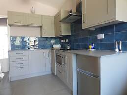Gower - 2 Beds - Parking - EV Charger - Wifi