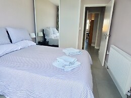 Gower - 2 Beds - Parking - EV Charger - Wifi