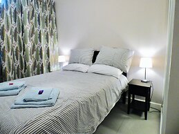Gower - 2 Beds - Parking - EV Charger - Wifi