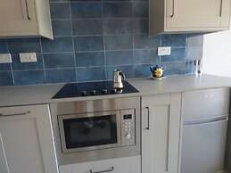 Gower - 2 Beds - Parking - EV Charger - Wifi