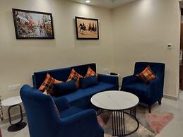 Hotel Luxe Opera NH8 - 7km from IGI Delhi Airport