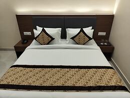 Hotel Luxe Opera NH8 - 7km from IGI Delhi Airport