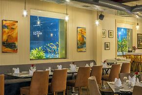 Hotel Luxe Opera NH8 - 7km from IGI Delhi Airport