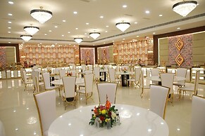 Hotel Luxe Opera NH8 - 7km from IGI Delhi Airport