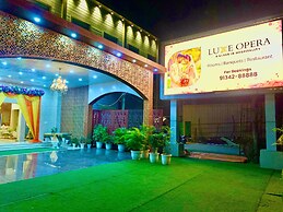 Hotel Luxe Opera NH8 - 7km from IGI Delhi Airport