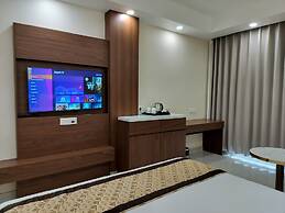Hotel Luxe Opera NH8 - 7km from IGI Delhi Airport