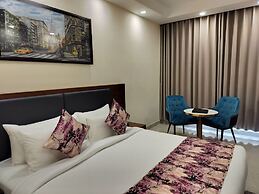 Hotel Luxe Opera NH8 - 7km from IGI Delhi Airport