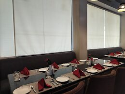 Hotel Luxe Opera NH8 - 7km from IGI Delhi Airport