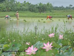 Lake Twenty Thousand Farm & Retreat
