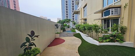 Makati Bliss Apartment - Cozy Urban Retreat