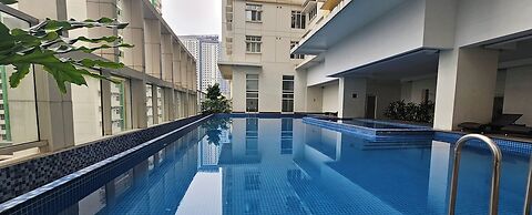 Makati Bliss Apartment - Cozy Urban Retreat