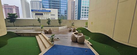 Makati Bliss Apartment - Cozy Urban Retreat