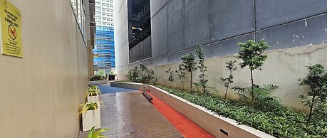 Makati Bliss Apartment - Cozy Urban Retreat