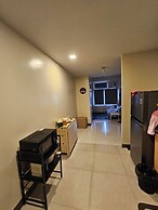 Makati Bliss Apartment - Cozy Urban Retreat