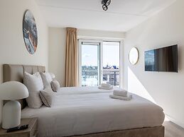 Beachfront Apartment With Sea-view