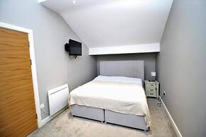 Sheffield City Retreat - Modern Apartment