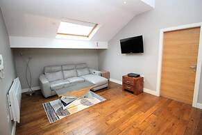Sheffield City Retreat - Modern Apartment