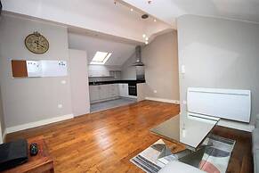 Sheffield City Retreat - Modern Apartment