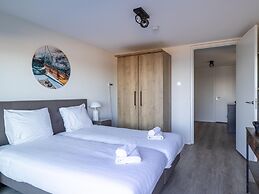 Lush Apartment With sea Views