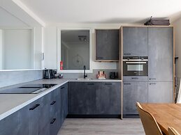 Lush Apartment With sea Views