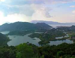 Nice Apartment With Balcony