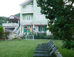 Nice Apartment With Balcony