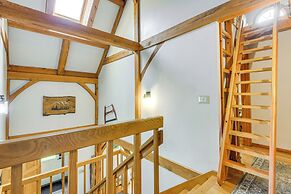 Home 15 Mi to Berkshire East & Mount Snow!