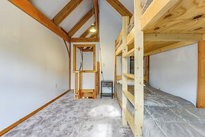 Home 15 Mi to Berkshire East & Mount Snow!