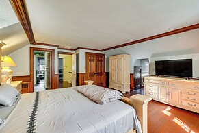 Wilson Family Home: Walk to Community Rec Center!