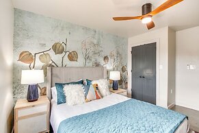 Modern Mtn-view Designer Home in Medicine Park