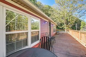 2 Mi to Warm Springs Pools: Home w/ Large Yard!