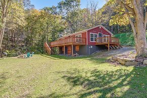 2 Mi to Warm Springs Pools: Home w/ Large Yard!