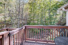 2 Mi to Warm Springs Pools: Home w/ Large Yard!